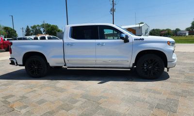 2023 Chevrolet Silverado High Country
