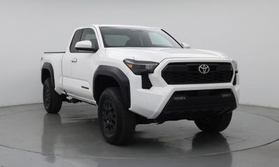2025 Toyota Tacoma SR5 Xtracab