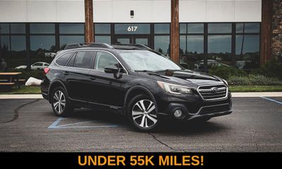 2018 Subaru Outback Limited M R