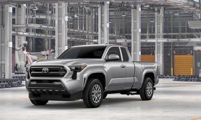 2026 Toyota Tacoma SR5 Xtracab