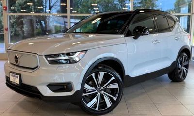 2022 Volvo XC40 Recharge Level 3