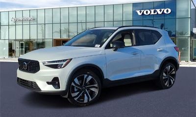 2026 Volvo XC40 Plus Dark