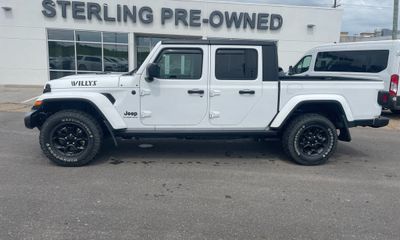 2023 Jeep Gladiator Sport