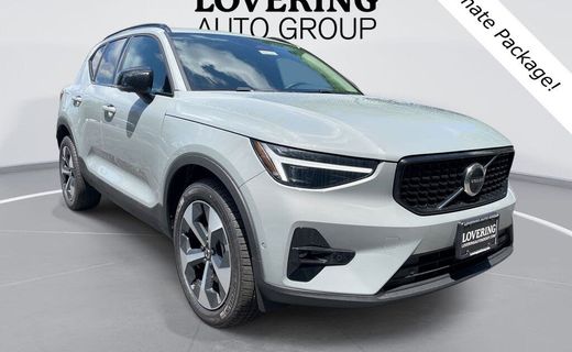 2026 Volvo XC40 Plus Dark