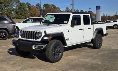 2025 Jeep Gladiator Sport