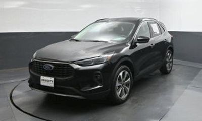 2025 Ford Escape Platinum