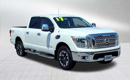 2017 Nissan Titan SV