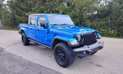 2022 Jeep Gladiator Sport