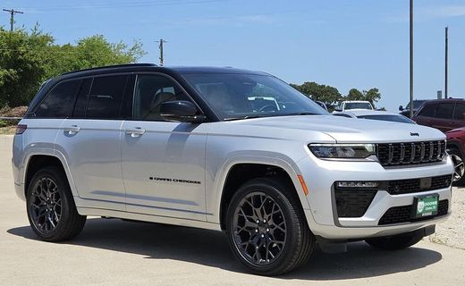 2026 Jeep Grand Cherokee Summit
