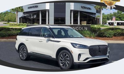 2026 Lincoln Aviator Base