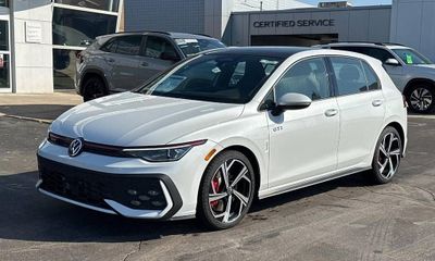 2026 Volkswagen Golf GTI SE