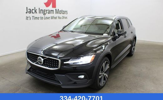 2026 Volvo V60CC Plus
