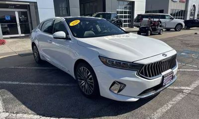 2020 Kia Cadenza Technology