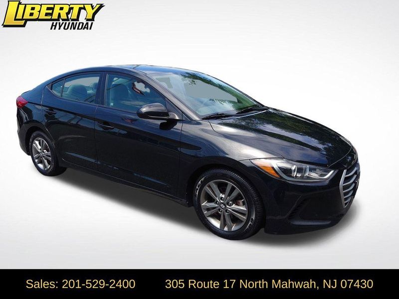 2017 Hyundai Elantra — a typically priced live listing