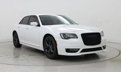 2023 Chrysler 300 Touring L