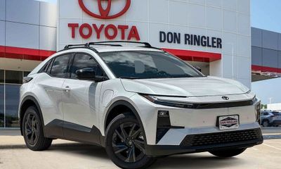2026 Toyota C-HR SE