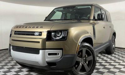 2025 Land Rover Defender 110 S