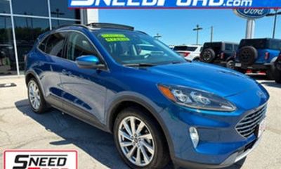 2022 Ford Escape Titanium Fhev