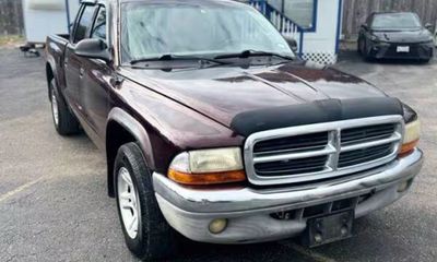 2004 Dodge Dakota SLT