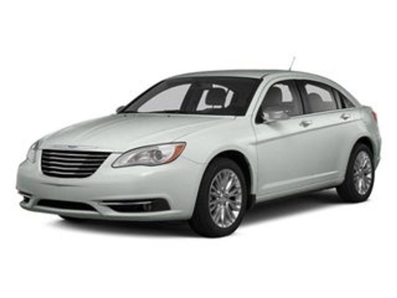 2014 Chrysler 200 — a typically priced live listing