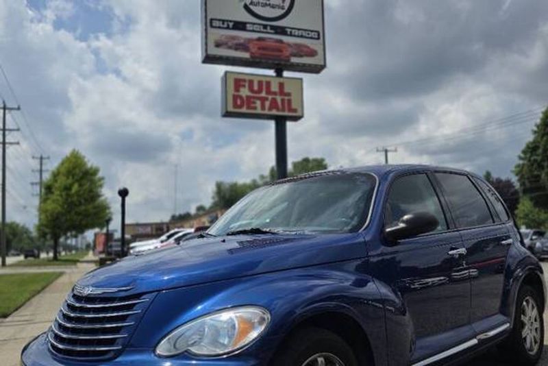 2010 Chrysler Pt Cruiser — a typically priced live listing