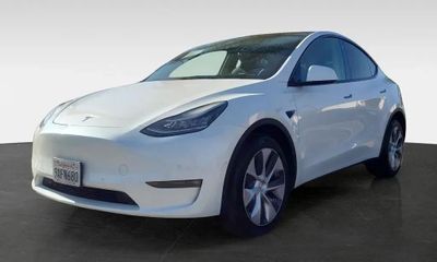 2022 Tesla Model Y Long Range