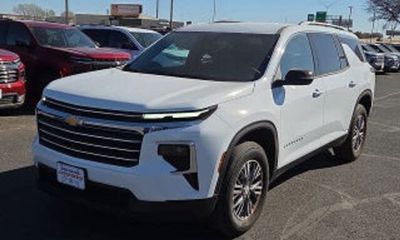 2026 Chevrolet Traverse LT