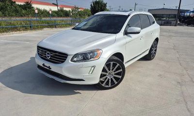 2015 Volvo XC60 Platinum NON R