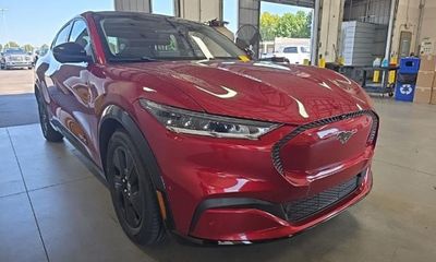 2022 Ford Mustang Mach-E California Route 1