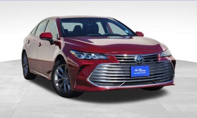 2022 Toyota Avalon XLE
