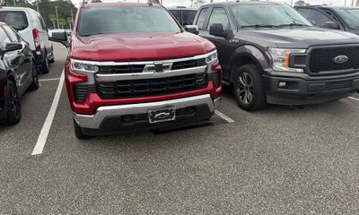 2024 Chevrolet Silverado LT