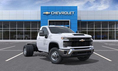 2025 Chevrolet Silverado HD Work Truck