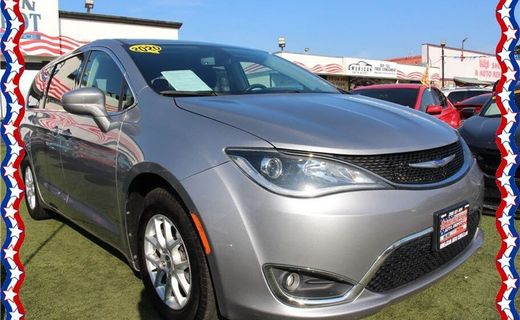 2020 Chrysler Pacifica Touring