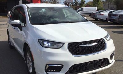 2023 Chrysler Pacifica Touring L