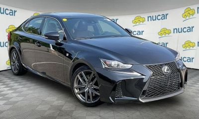 2017 Lexus IS 350