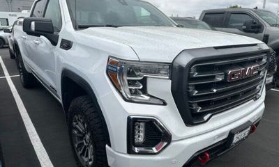 2021 GMC Sierra AT4