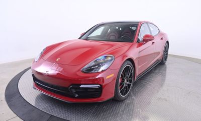 2020 Porsche Panamera GTS