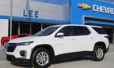 2023 Chevrolet Traverse LS FL