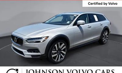 2025 Volvo V90CC Plus