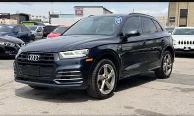 2020 Audi Q5 20T Titanium Premium