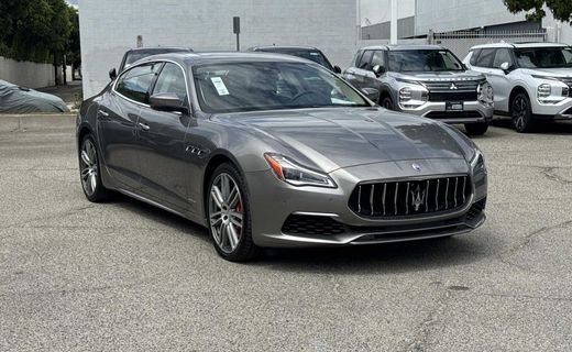2018 Maserati Quattroporte Luxury
