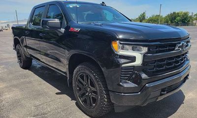 2023 Chevrolet Silverado RST