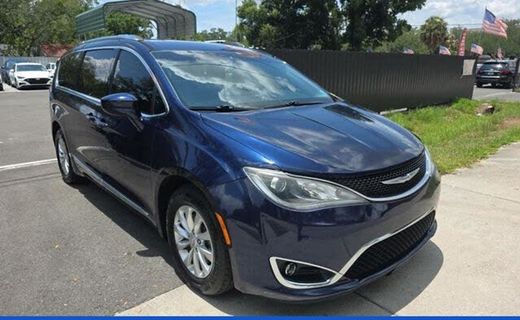 2018 Chrysler Pacifica Touring L Plus