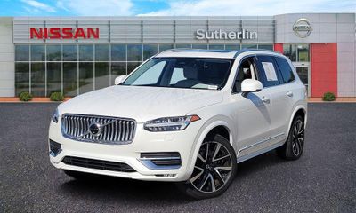 2023 Volvo XC90 Plus Bright