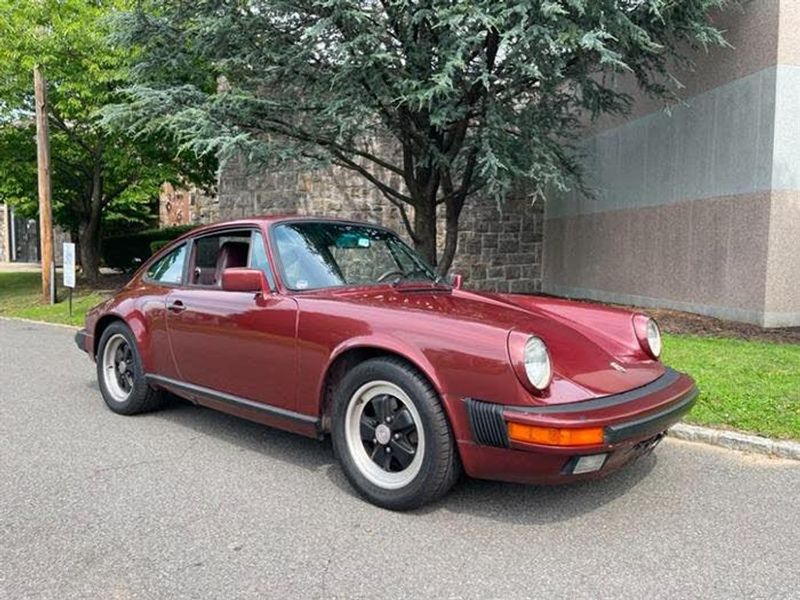 1985 Porsche 911 — a typically priced live listing