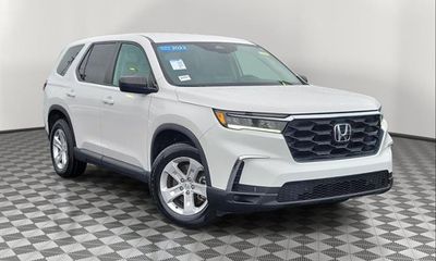 2023 Honda Pilot LX