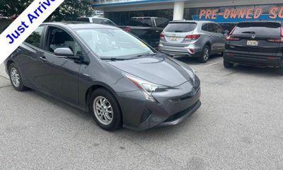 2018 Toyota Prius TWO ECO Three
