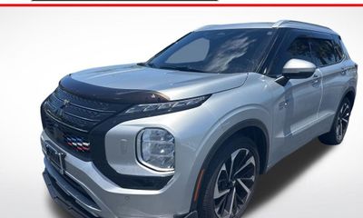 2025 Mitsubishi Outlander SEL Platinum Edition