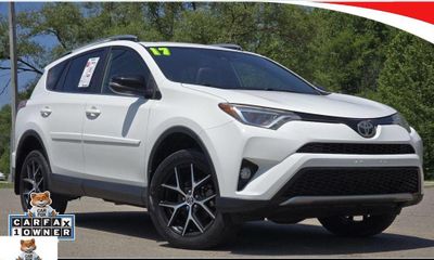 2017 Toyota RAV4 SE