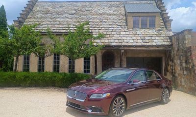 2017 Lincoln Continental Select